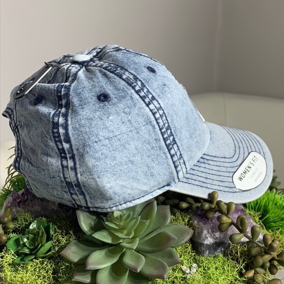 NWT Women’s Saturday Plus Denim Wash / White Cap - Picture 6 of 8